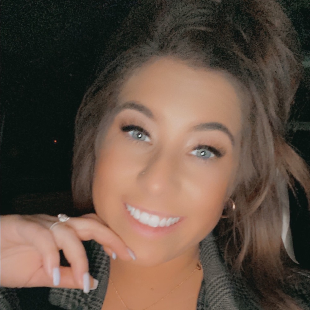 Meet your Posher, Brianna